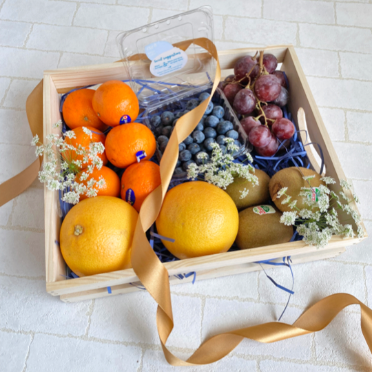 yodeli-gift-hampers-berry-fruit-basket